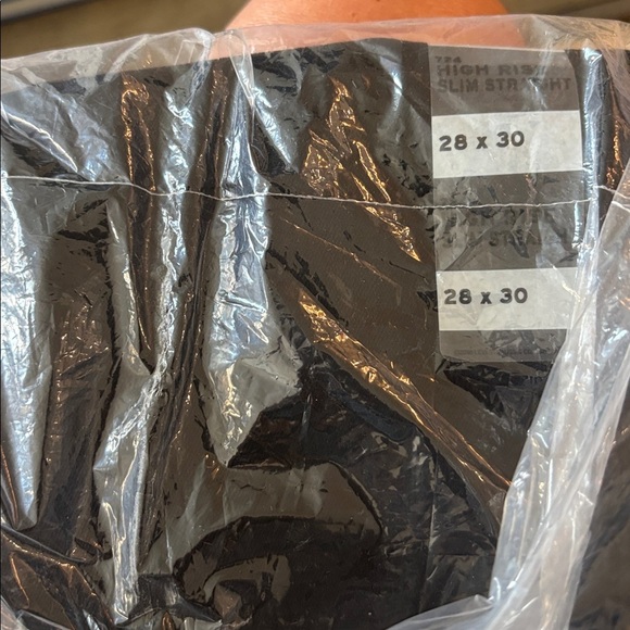 LAST CALL) NWT Levi’s 724 HIGH RISE SLIM STRAIGHT WOMEN'S JEANS - Picture 6 of 6